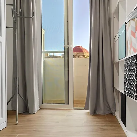 Rinella House בירגו