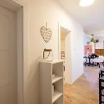 Apartmán Rinella House *