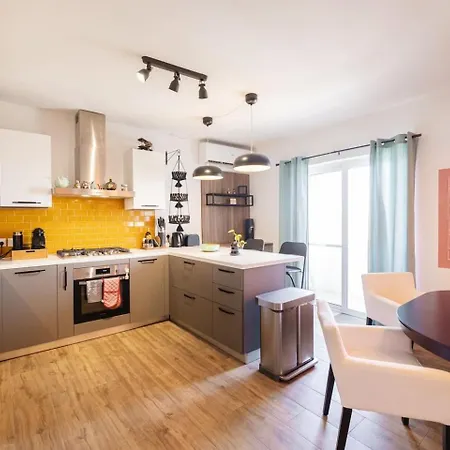 Apartament Rinella House *