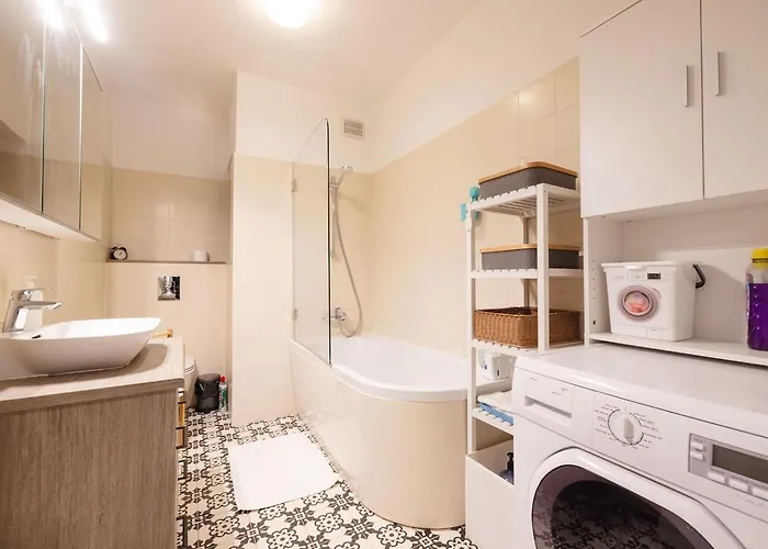 Daire Rinella House *